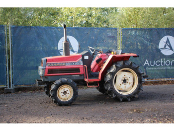 YANMAR Traktor