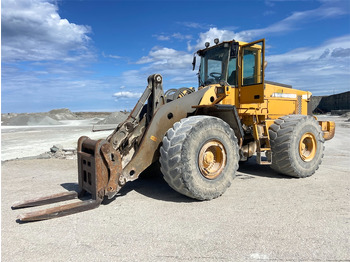 VOLVO L220D Radlader