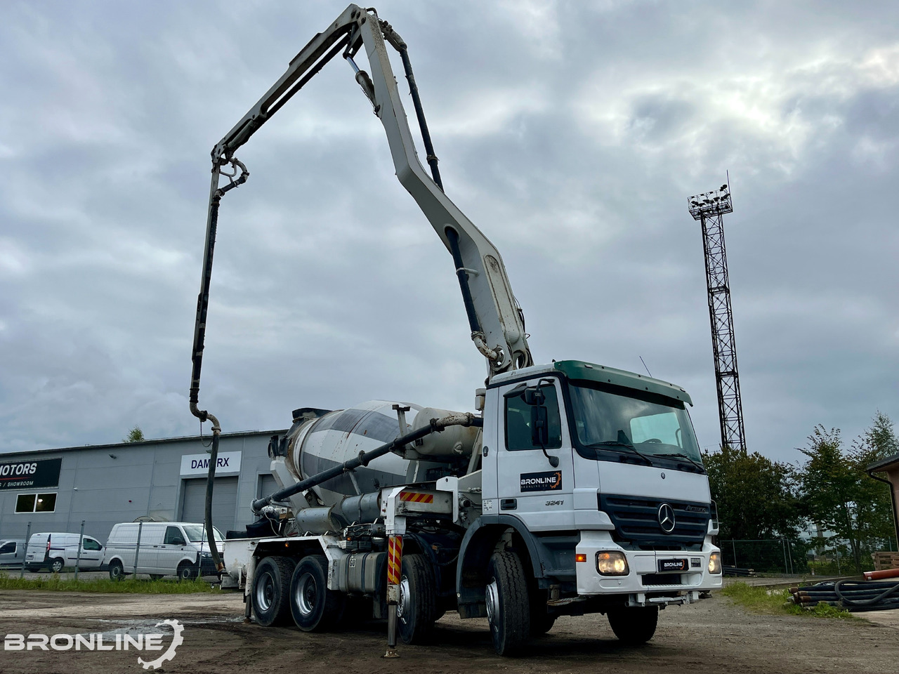 2004 MERCEDES-BENZ ACTROS 3241K 8X4/4 PUMI - Fahrmischer: das Bild 3 2004 MERCEDES-BENZ ACTROS 3241K 8X4/4 PUMI - Fahrmischer: das Bild 3
