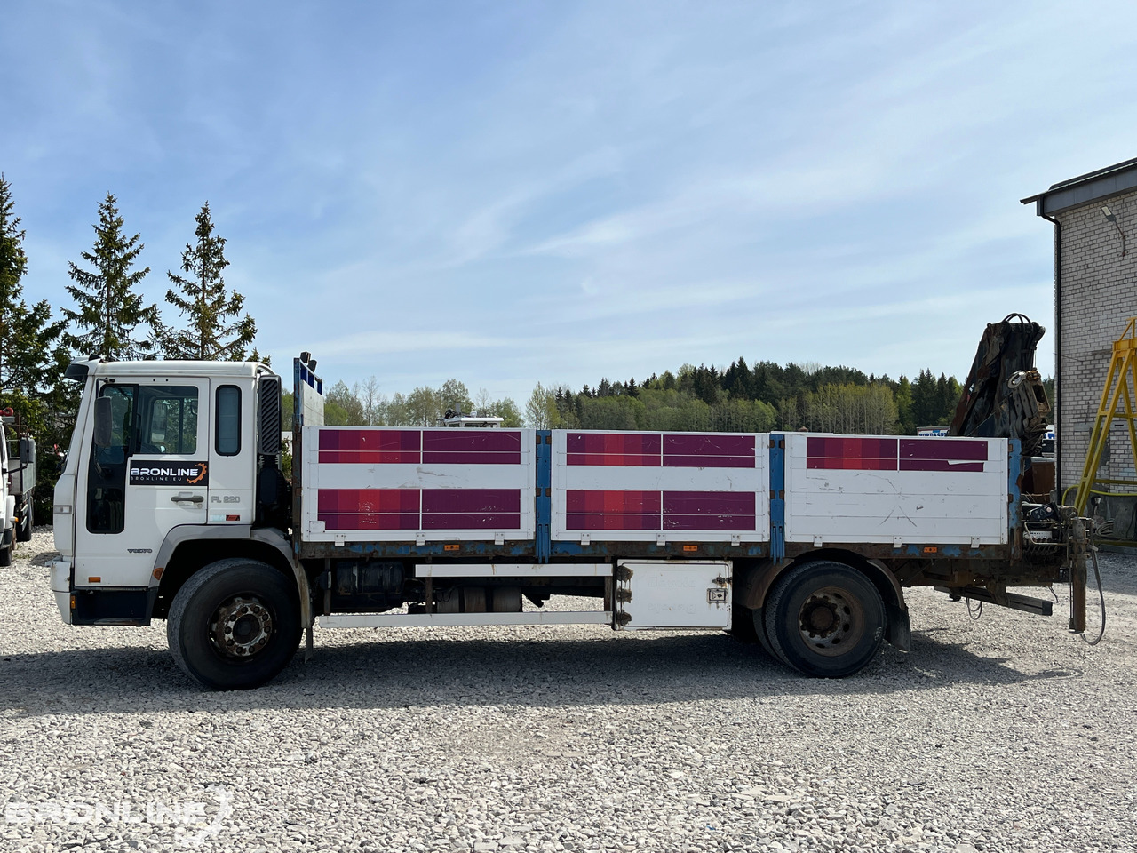 2000 Volvo FL220 4x2 + Hiab 102-4 - Andere Technik: das Bild 3 2000 Volvo FL220 4x2 + Hiab 102-4 - Andere Technik: das Bild 3