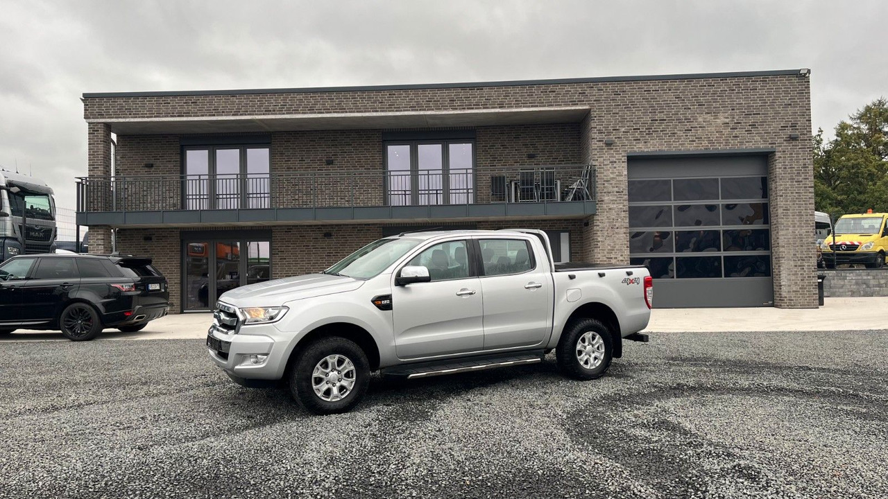 Ford Ranger XLT Doppelkabine 4x4 - SUV/ Geländewagen: das Bild 1 Ford Ranger XLT Doppelkabine 4x4 - SUV/ Geländewagen: das Bild 1