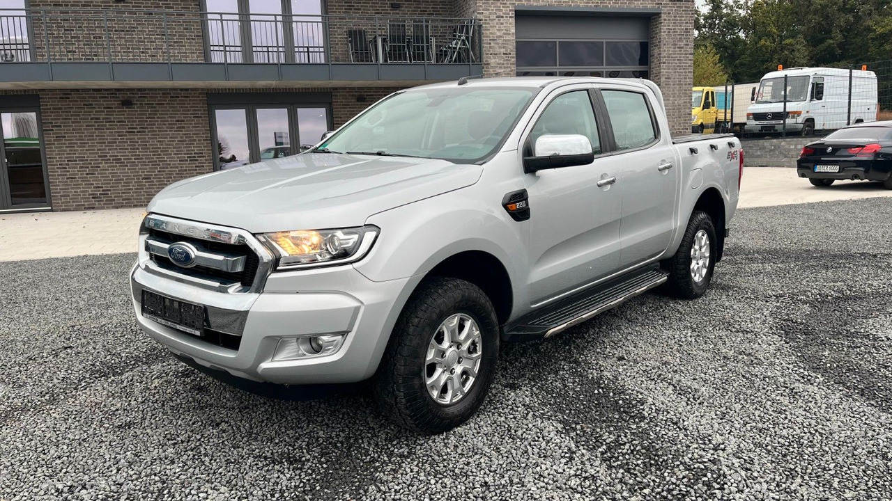 Ford Ranger XLT Doppelkabine 4x4 - SUV/ Geländewagen: das Bild 2 Ford Ranger XLT Doppelkabine 4x4 - SUV/ Geländewagen: das Bild 2