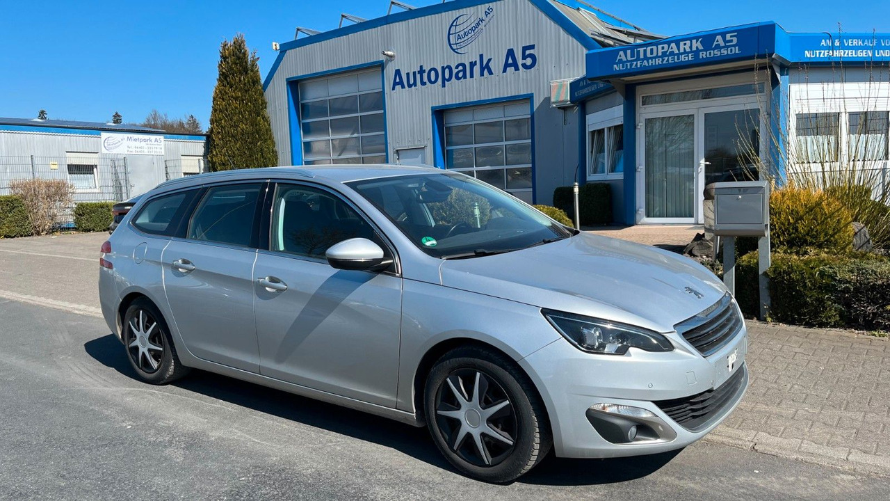 Peugeot 308 SW Allure 8-Fach Bereift Kopfdichtungsschade - PKW: das Bild 1 Peugeot 308 SW Allure 8-Fach Bereift Kopfdichtungsschade - PKW: das Bild 1