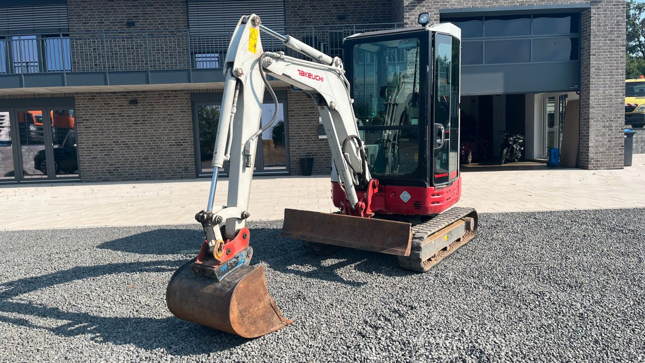 Takeuchi TB23R Minibagger 2670 Kg Takeuchi TB23R Minibagger 2670 Kg - Minibagger: das Bild 2 Takeuchi TB23R Minibagger 2670 Kg Takeuchi TB23R Minibagger 2670 Kg - Minibagger: das Bild 2