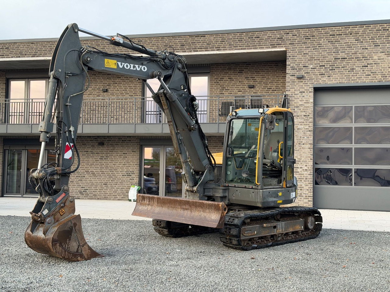 Volvo ECR 88 D Verstellauslger OQ Oilquick - Minibagger: das Bild 4 Volvo ECR 88 D Verstellauslger OQ Oilquick - Minibagger: das Bild 4