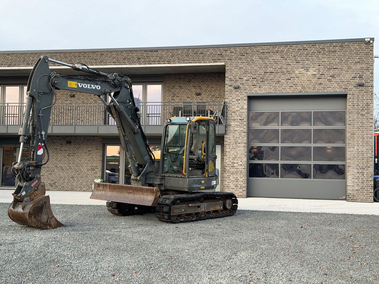 Volvo ECR 88 D Verstellauslger OQ Oilquick - Minibagger: das Bild 1 Volvo ECR 88 D Verstellauslger OQ Oilquick - Minibagger: das Bild 1