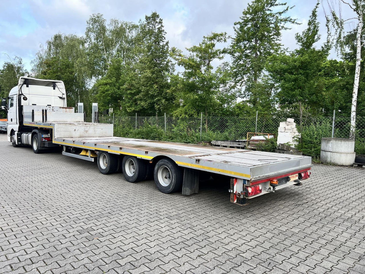 Möslein 3 Achs Satteltieflader - Tieflader Auflieger: das Bild 4 Möslein 3 Achs Satteltieflader - Tieflader Auflieger: das Bild 4