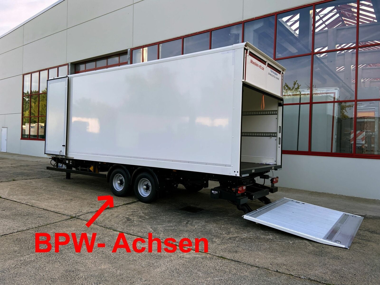Möslein NEUER Tandem Koffer, Ladebordwand+ Durchladbar - Koffer Anhänger: das Bild 4 Möslein NEUER Tandem Koffer, Ladebordwand+ Durchladbar - Koffer Anhänger: das Bild 4