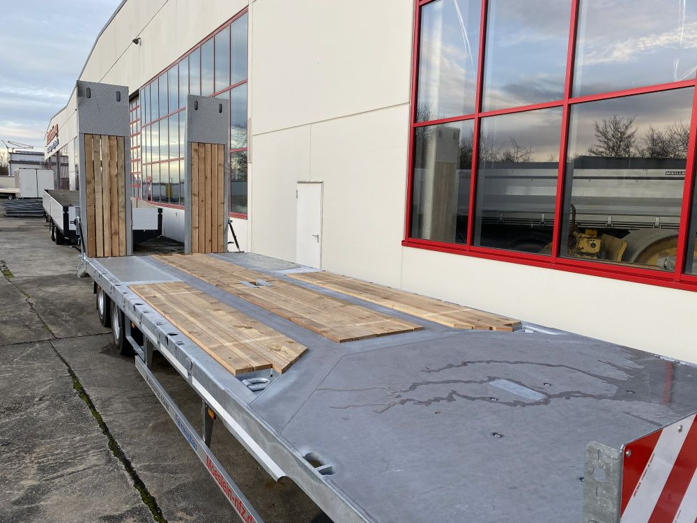 Möslein T 3-8,20 P VB H1 Blatt 3 Achs Tieflader mit gerader Ladefläche 8,10 m, Neufahrzeug - Tieflader Anhänger: das Bild 5 Möslein T 3-8,20 P VB H1 Blatt 3 Achs Tieflader mit gerader Ladefläche 8,10 m, Neufahrzeug - Tieflader Anhänger: das Bild 5