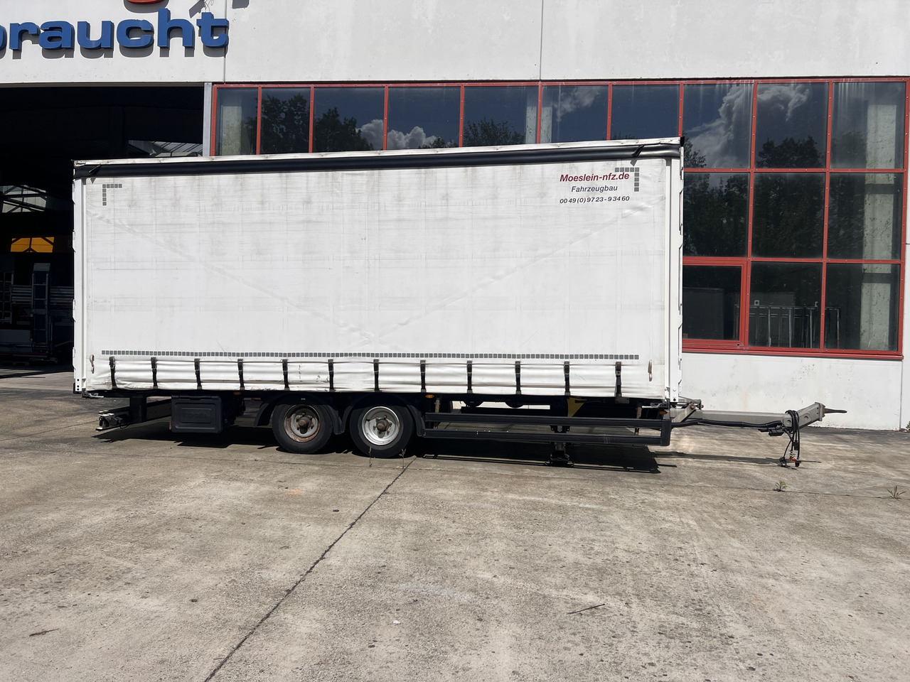Möslein TPW 105 D Schwebheim Tandemplanenanhänger durchladbar - Planenanhänger: das Bild 4 Möslein TPW 105 D Schwebheim Tandemplanenanhänger durchladbar - Planenanhänger: das Bild 4