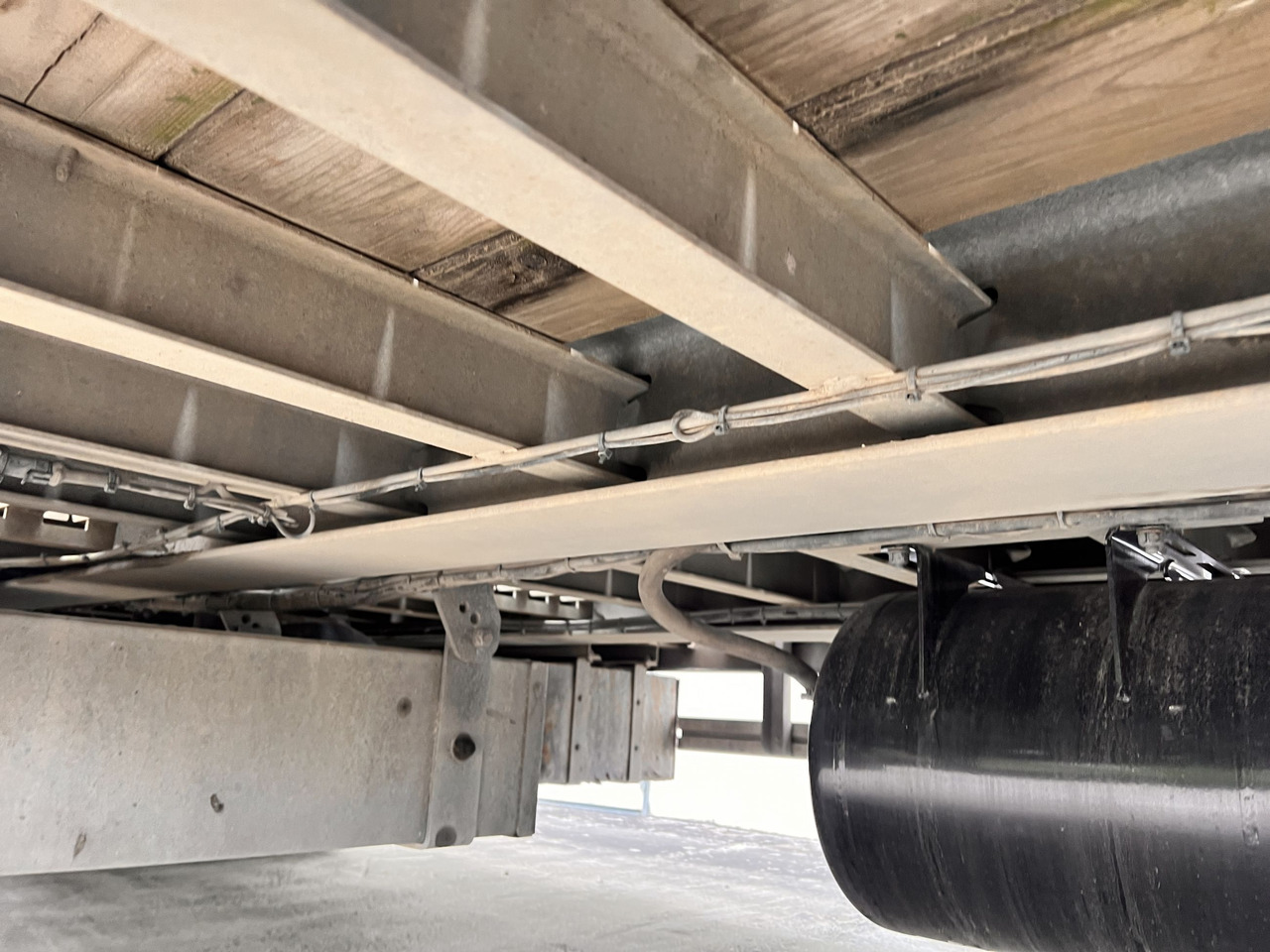 Müller Mitteltal D3 3 Achs Tieflader 9 m, Verzinkt, Wenig Benutzt - Tieflader Anhänger: das Bild 2 Müller Mitteltal D3 3 Achs Tieflader 9 m, Verzinkt, Wenig Benutzt - Tieflader Anhänger: das Bild 2