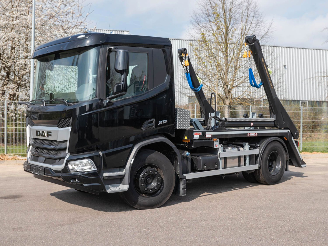 DAF FA XD 410 VDL Absetzkipper DAF FA XD 410 VDL Absetzkipper - Absetzkipper: das Bild 3 DAF FA XD 410 VDL Absetzkipper DAF FA XD 410 VDL Absetzkipper - Absetzkipper: das Bild 3