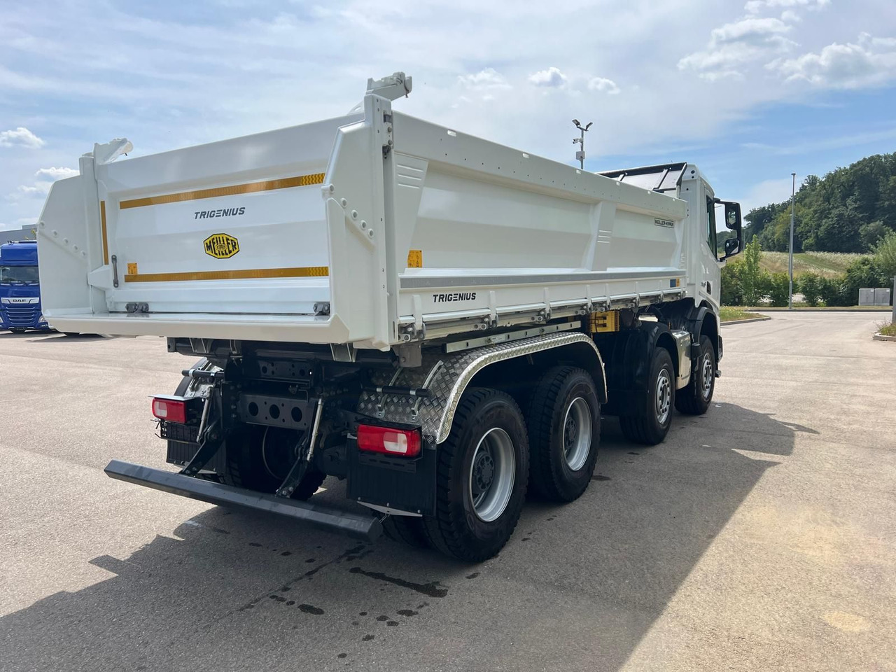 DAF FAD XDC 450 Dreiseitenkipper - Kipper: das Bild 5 DAF FAD XDC 450 Dreiseitenkipper - Kipper: das Bild 5