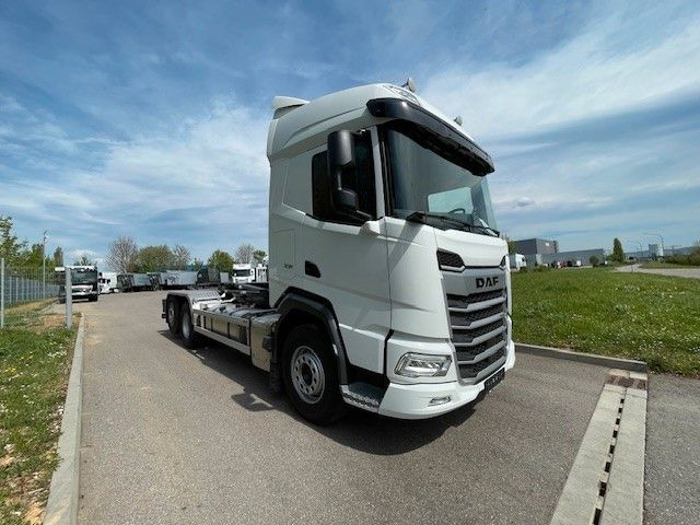 DAF FAN XF 480 NGD - Abrollkipper: das Bild 2 DAF FAN XF 480 NGD - Abrollkipper: das Bild 2
