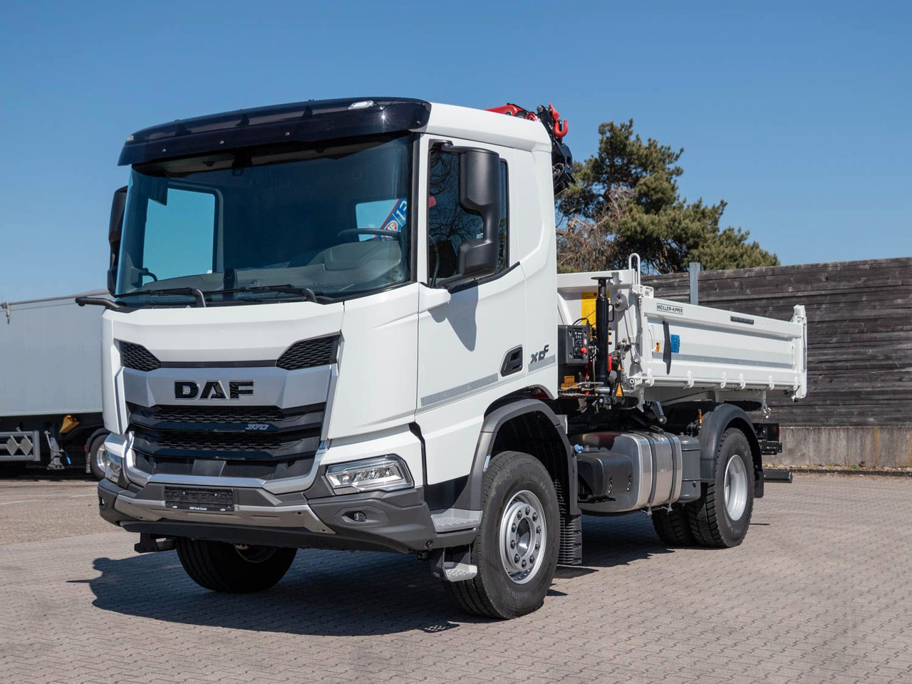 DAF XDC 370 FA Meiller Krankipper HMF DAF XDC 370 FA Meiller Krankipper HMF - Kipper: das Bild 1 DAF XDC 370 FA Meiller Krankipper HMF DAF XDC 370 FA Meiller Krankipper HMF - Kipper: das Bild 1