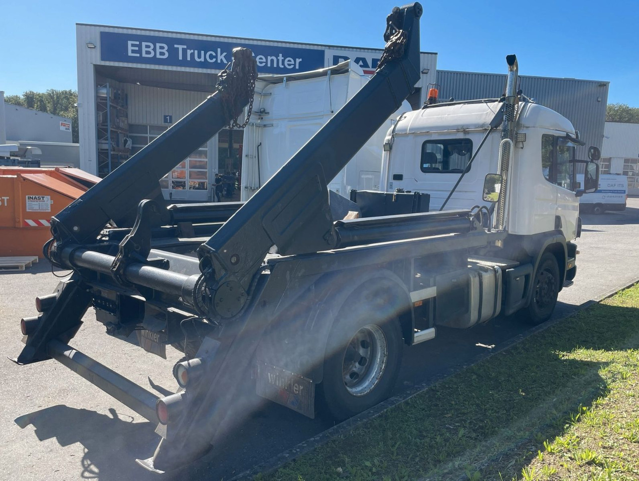 Scania B4X2 ATL, Absetzkipper - Kipper, Autokran: das Bild 3 Scania B4X2 ATL, Absetzkipper - Kipper, Autokran: das Bild 3