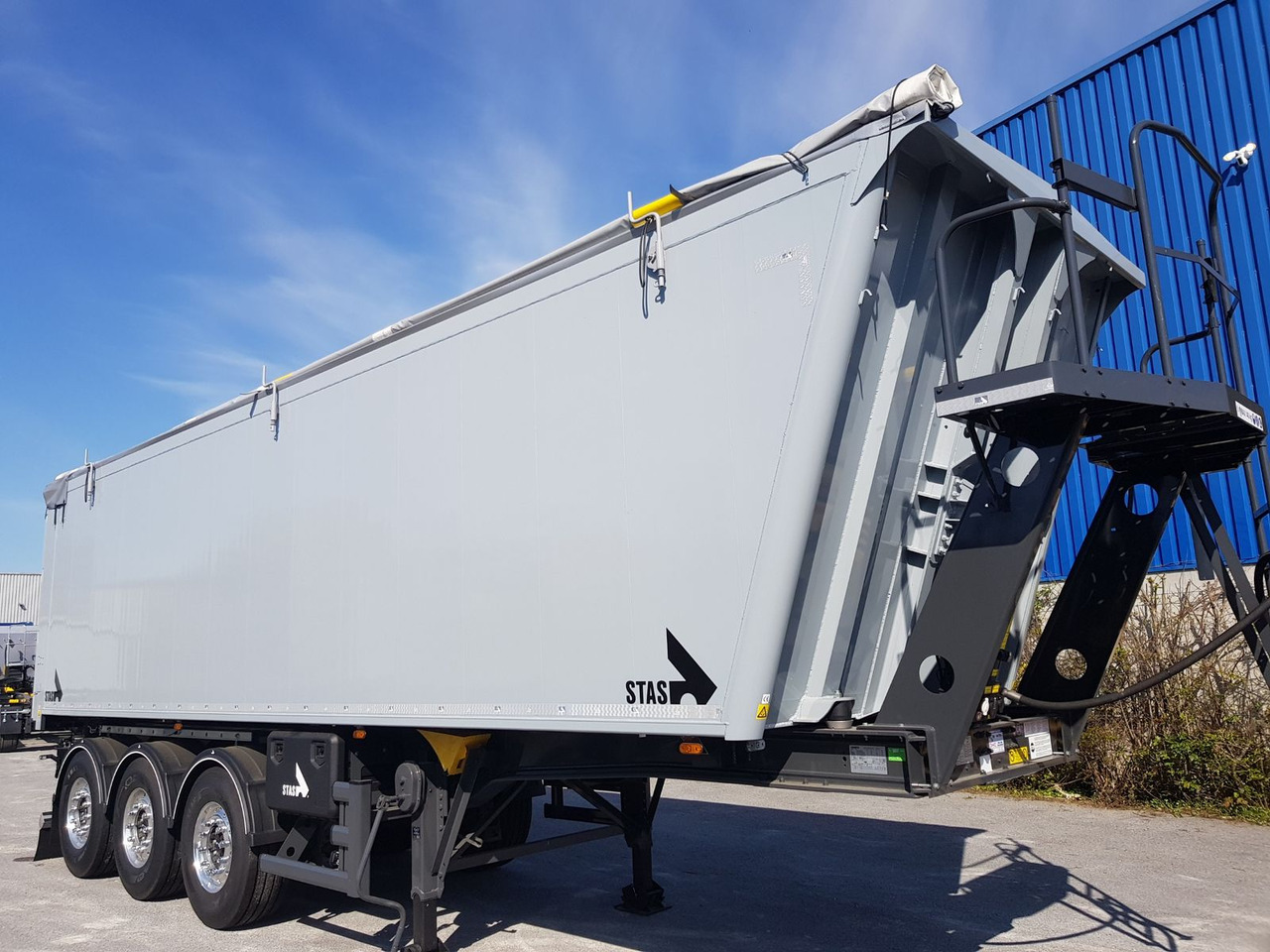 Stas agroSTAR 47,6 cbm Kippsattelauflieger Stas agroSTAR 47,6 cbm Kippsattelauflieger - Kipper Auflieger: das Bild 2 Stas agroSTAR 47,6 cbm Kippsattelauflieger Stas agroSTAR 47,6 cbm Kippsattelauflieger - Kipper Auflieger: das Bild 2