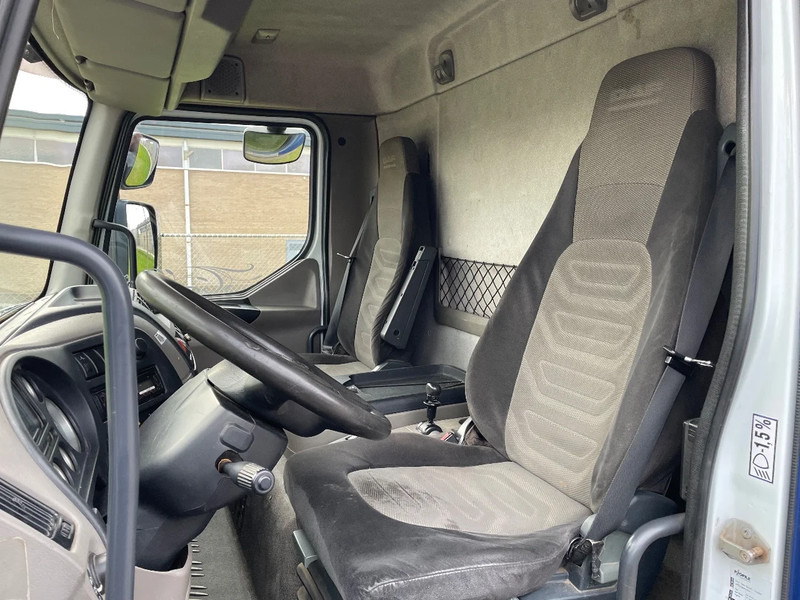 Innenraum Bild 2: Kipper, Autokran DAF LF 45 kipper + crane