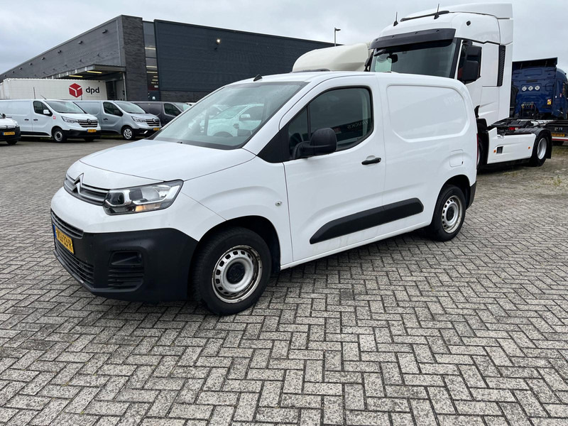 Citroën Berlingo Blue HDI 1,5, Airco, Nav, Bluetooth - Kleintransporter: das Bild 2 Citroën Berlingo Blue HDI 1,5, Airco, Nav, Bluetooth - Kleintransporter: das Bild 2
