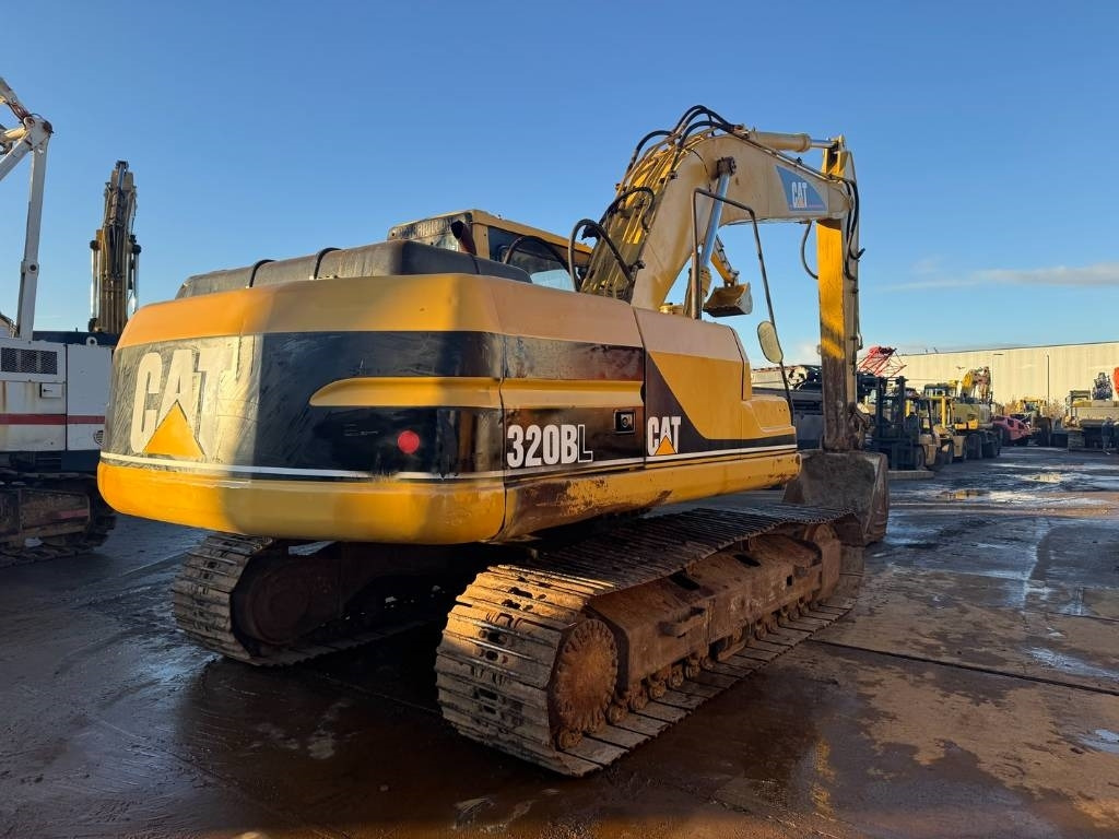 CAT 320 B L - Kettenbagger: das Bild 5 CAT 320 B L - Kettenbagger: das Bild 5