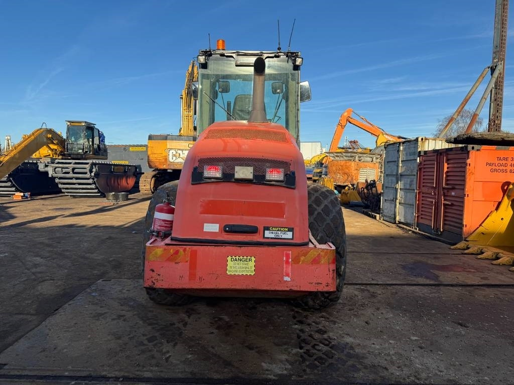 CAT CS 76 - Straßenwalze: das Bild 4 CAT CS 76 - Straßenwalze: das Bild 4