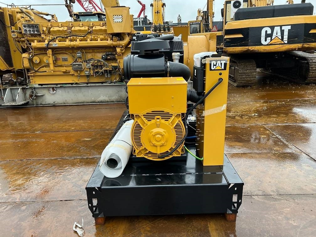 CAT DE 200 E3 ( 200kva ) unused - Stromgenerator: das Bild 3 CAT DE 200 E3 ( 200kva ) unused - Stromgenerator: das Bild 3
