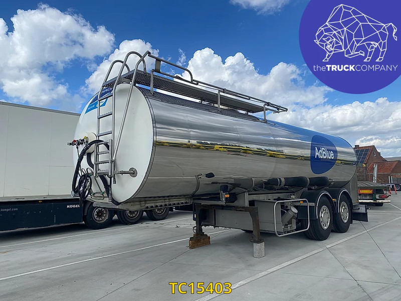 ETA SRMEDE AdBlue - Tankauflieger: das Bild 2 ETA SRMEDE AdBlue - Tankauflieger: das Bild 2