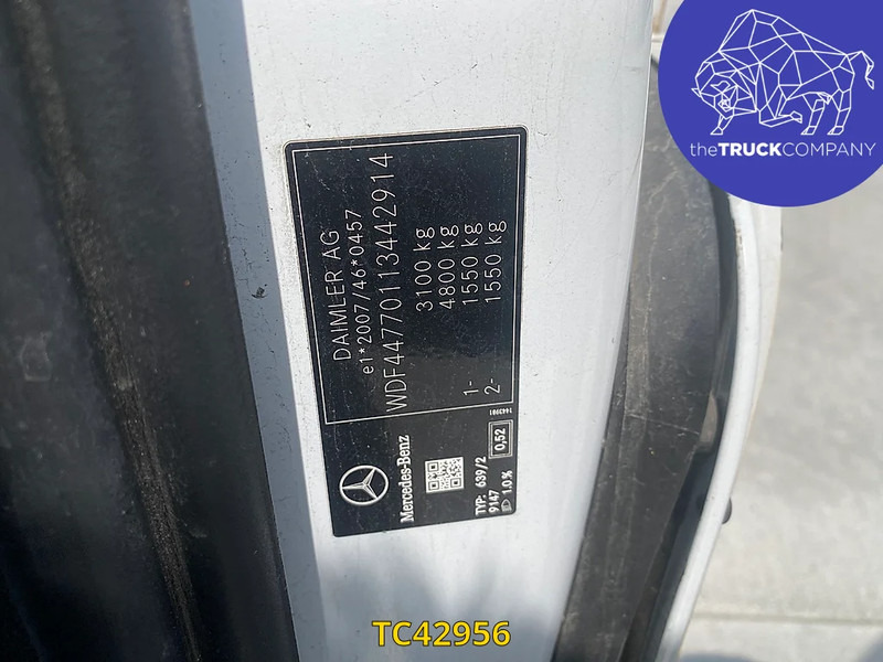 Mercedes-Benz Vito 111 CDI MINIBUS 9 SEATS - Kleinbus, Personentransporter: das Bild 2 Mercedes-Benz Vito 111 CDI MINIBUS 9 SEATS - Kleinbus, Personentransporter: das Bild 2