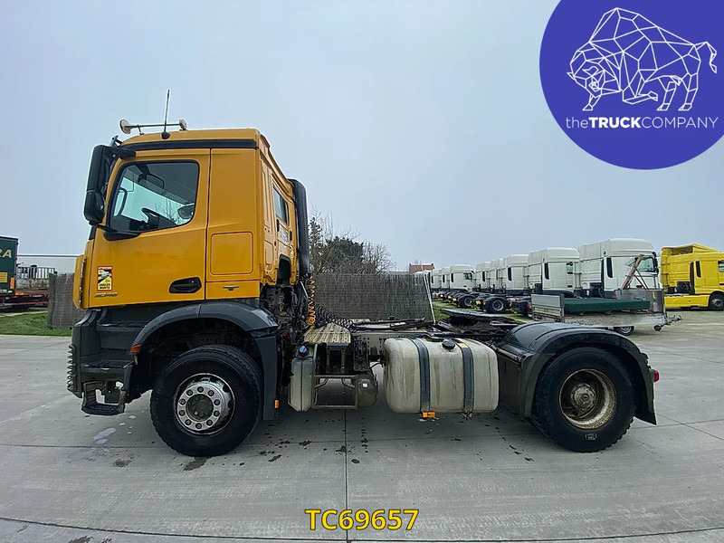 Mercedes-Benz Arocs 2048 - Sattelzugmaschine: das Bild 2 Mercedes-Benz Arocs 2048 - Sattelzugmaschine: das Bild 2