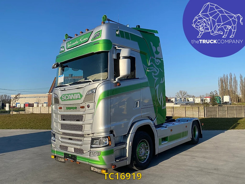 Scania S 450 - Sattelzugmaschine: das Bild 1 Scania S 450 - Sattelzugmaschine: das Bild 1