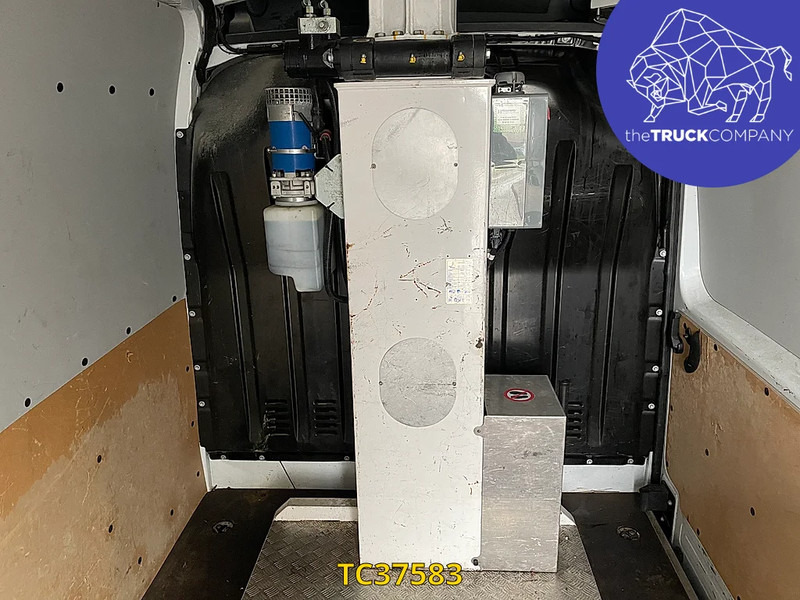 Transporter Renault Master 145: das Bild 6