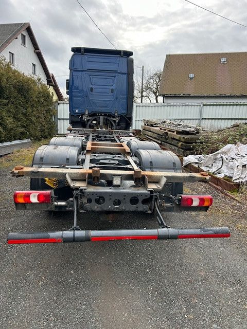 Mercedes-Benz 2548 - Containerwagen/ Wechselfahrgestell LKW: das Bild 4 Mercedes-Benz 2548 - Containerwagen/ Wechselfahrgestell LKW: das Bild 4