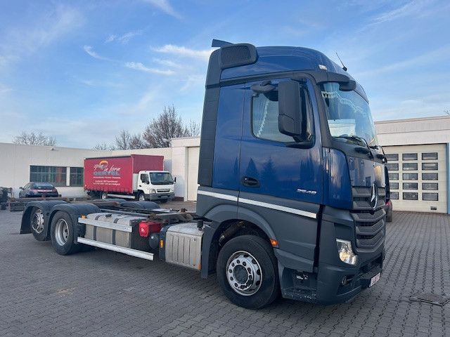 Mercedes-Benz 2548 - Containerwagen/ Wechselfahrgestell LKW: das Bild 1 Mercedes-Benz 2548 - Containerwagen/ Wechselfahrgestell LKW: das Bild 1