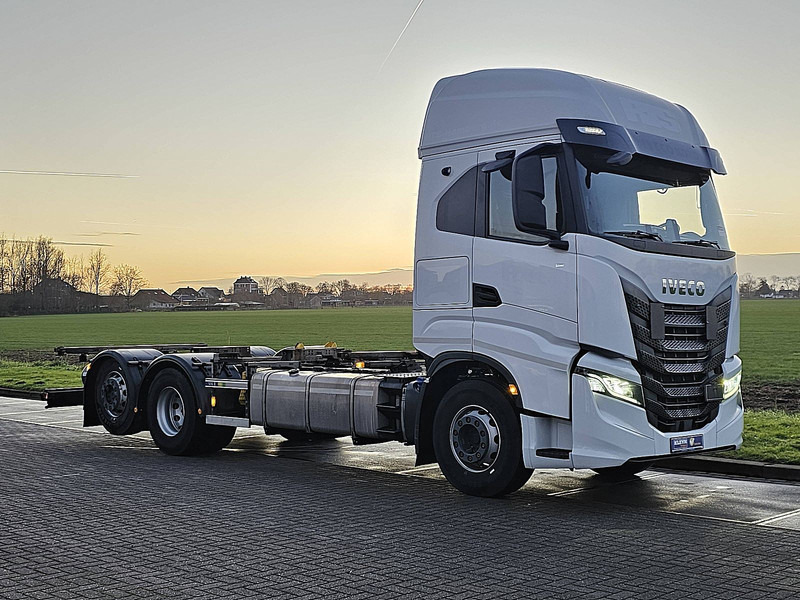 Iveco S-WAY AS440S51 - Containerwagen/ Wechselfahrgestell LKW: das Bild 5 Iveco S-WAY AS440S51 - Containerwagen/ Wechselfahrgestell LKW: das Bild 5