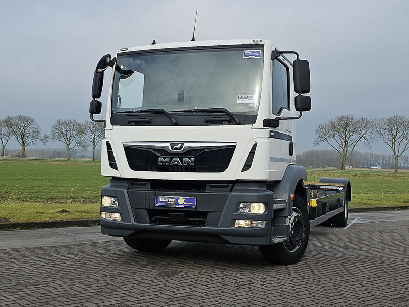 MAN 18.290 TGM 19T WB 578 AIRCO - Fahrgestell LKW: das Bild 1 MAN 18.290 TGM 19T WB 578 AIRCO - Fahrgestell LKW: das Bild 1