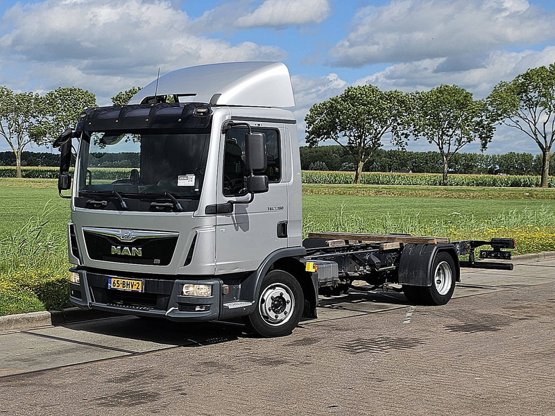 MAN 7.180 TGL BL AIRCO WB 360 - Fahrgestell LKW: das Bild 2 MAN 7.180 TGL BL AIRCO WB 360 - Fahrgestell LKW: das Bild 2