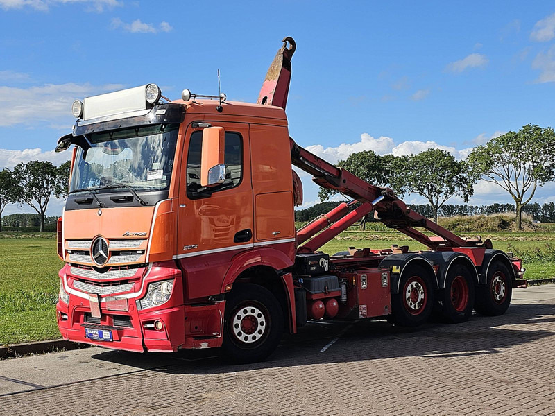 Mercedes-Benz ACTROS 3251 8X2 HIAB HOOKLIFT - Abrollkipper: das Bild 2 Mercedes-Benz ACTROS 3251 8X2 HIAB HOOKLIFT - Abrollkipper: das Bild 2