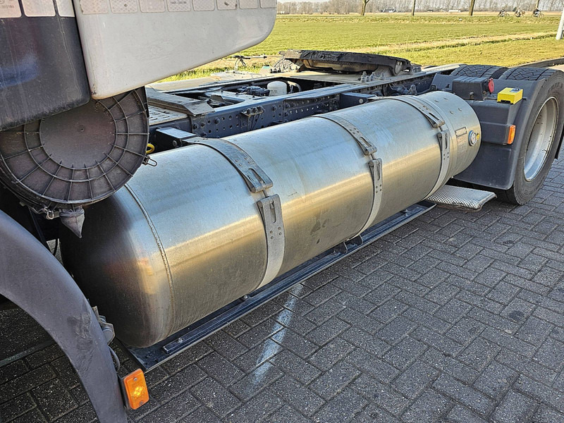 Sattelzugmaschine Iveco AS440S46 STRALIS LNG INTARDER: das Bild 16