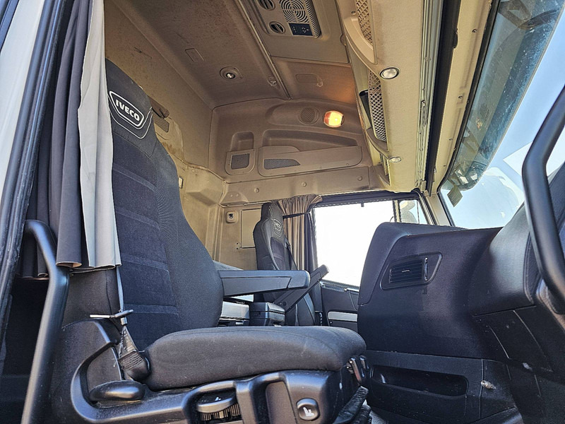 Sattelzugmaschine Iveco AS440S46 STRALIS LNG INTARDER: das Bild 7