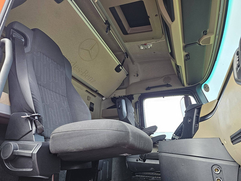 Sattelzugmaschine Mercedes-Benz ACTROS 1843 LS: das Bild 7