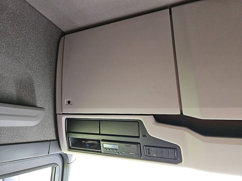 Sattelzugmaschine Scania S450: das Bild 10