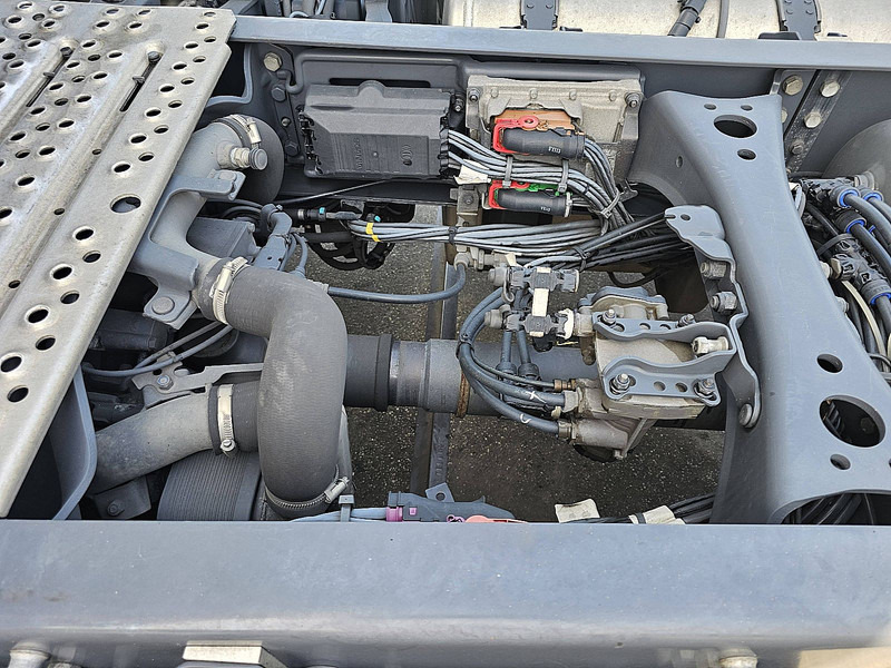 Sattelzugmaschine Scania S540 HL,standklima,2xtank: das Bild 17