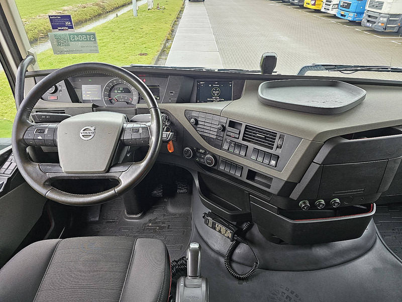 Innenraum Bild 1: Sattelzugmaschine Volvo FH 460 ALCOA'S I-SEE ACC