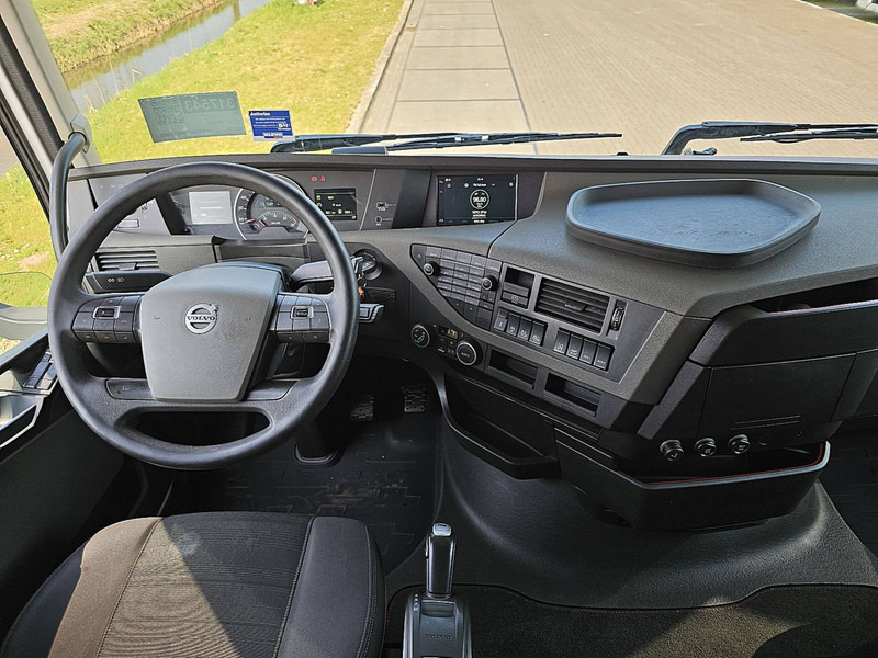 Innenraum Bild 1: Sattelzugmaschine Volvo FH 500 XL I-PARK-COOL MEGA