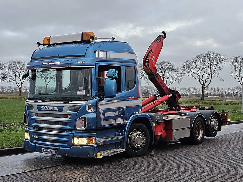 Scania P320 LOW ENTRY 6X2*4 HIAB - Abrollkipper: das Bild 2 Scania P320 LOW ENTRY 6X2*4 HIAB - Abrollkipper: das Bild 2