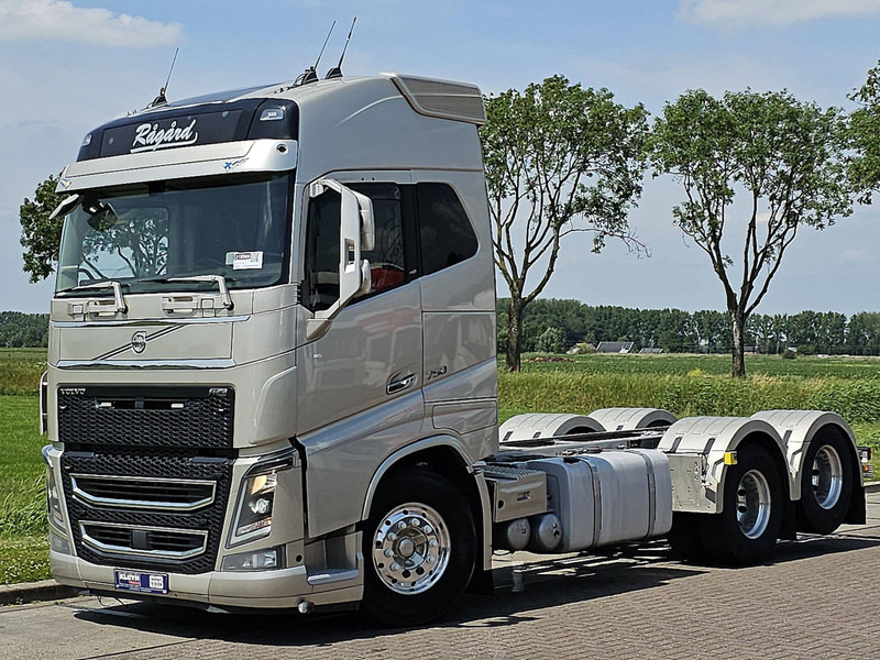 Volvo FH 750 6X2 9T FA WB 430 - Fahrgestell LKW: das Bild 2 Volvo FH 750 6X2 9T FA WB 430 - Fahrgestell LKW: das Bild 2