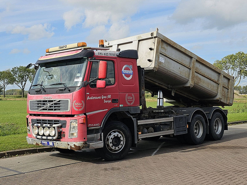 Volvo FM 13.440 6X4 - Kipper: das Bild 2 Volvo FM 13.440 6X4 - Kipper: das Bild 2