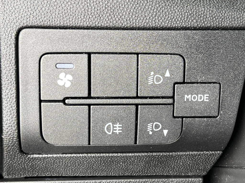 Citroen Jumper 4X4 Dangel Live Klima 8-Sitzer Rollstuhl - Personentransporter: das Bild 4 Citroen Jumper 4X4 Dangel Live Klima 8-Sitzer Rollstuhl - Personentransporter: das Bild 4