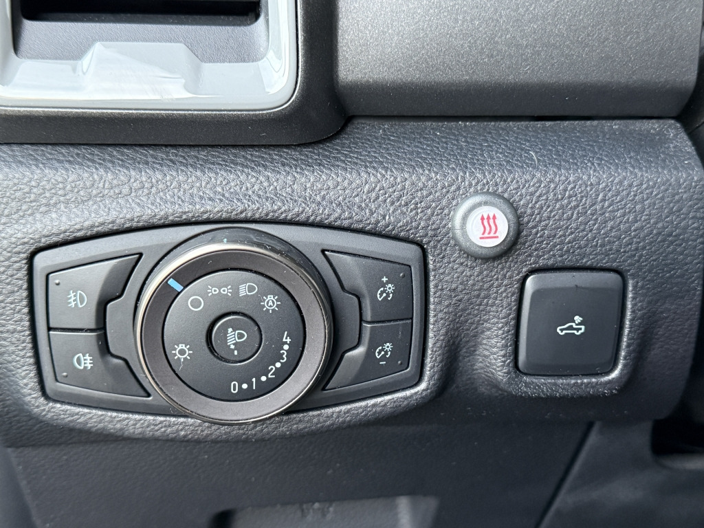 Ford Ranger 2.0L Ecoblue Raptor DoKa 4x4 Standheizung - Pritsche Transporter, Transporter mit Doppelkabine: das Bild 5 Ford Ranger 2.0L Ecoblue Raptor DoKa 4x4 Standheizung - Pritsche Transporter, Transporter mit Doppelkabine: das Bild 5