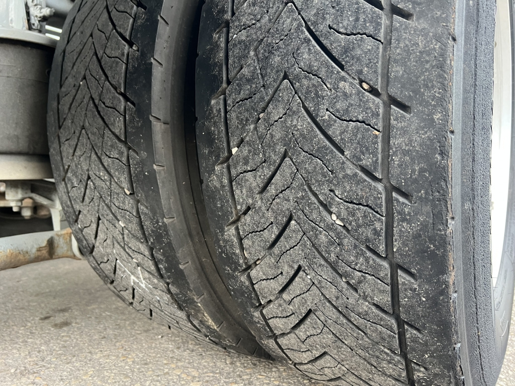 Iveco Stralis AD190S31 4,2mRdst Klimaaut. Intander ACC - Fahrgestell LKW: das Bild 5 Iveco Stralis AD190S31 4,2mRdst Klimaaut. Intander ACC - Fahrgestell LKW: das Bild 5